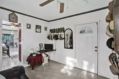 2158 NW 100th St, Miami, FL 33147 - Photo 22