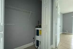 4251 NW 5th St, Plantation, FL 33317 - Photo 10