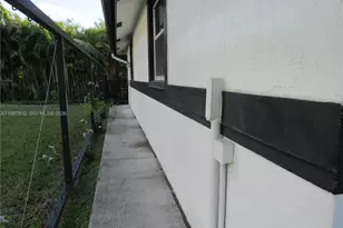 15900 SW 54th Pl, Southwest Ranches, FL 33331 - Photo 14