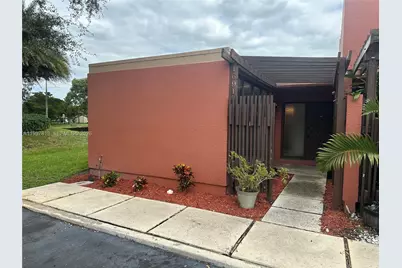 1691 Fairway Rd #1691, Pembroke Pines, FL 33026 - Photo 1