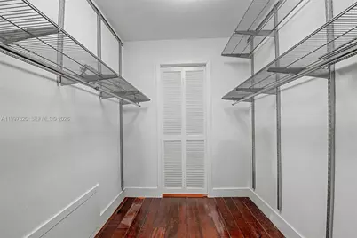 2000 Brickell Ave #2004, Miami, FL 33129 - Photo 16