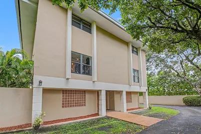 2000 Brickell Ave #2004, Miami, FL 33129 - Photo 2