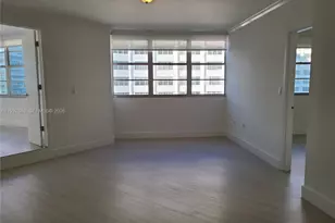 999 Brickell Bay Dr, Miami, FL 33131 - Photo 16