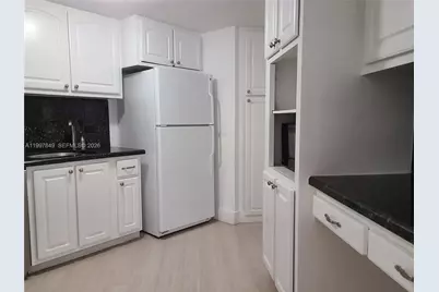 999 Brickell Bay Dr #1207, Miami, FL 33131 - Photo 10