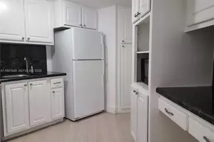 999 Brickell Bay Dr, Miami, FL 33131 - Photo 10