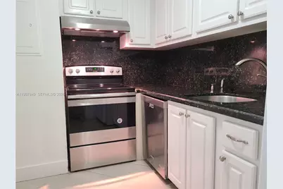 999 Brickell Bay Dr #1207, Miami, FL 33131 - Photo 12