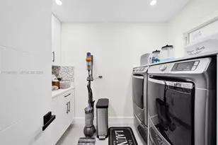 1574 Ricardo, Fort Myers, FL 33901 - Photo 22