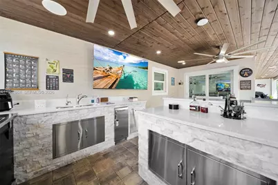 1574 Ricardo, Fort Myers, FL 33901 - Photo 8