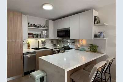 1666 West Ave #305, Miami Beach, FL 33139 - Photo 6