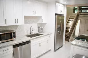 19420 NE 26th Ave, Miami, FL 33180 - Photo 2