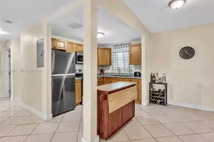 535 NW 29th Terrace, Fort Lauderdale, FL 33311 - Photo 10