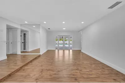 15010 NE 7th Ave, Miami, FL 33161 - Photo 26