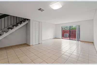 319 NW 109th Ave #3B, Miami, FL 33172 - Photo 10