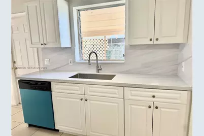 121 NE Prima Vista Blvd, Port Saint Lucie, FL 34983 - Photo 6