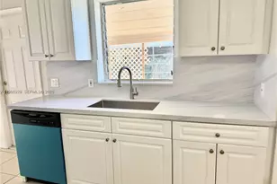 121 NE Prima Vista Blvd, Port Saint Lucie, FL 34983 - Photo 6