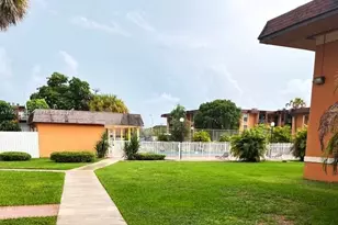 9493 SW 76th St, Miami, FL 33173 - Photo 32