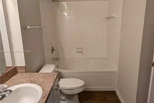 151 SW 117th Ave, Pembroke Pines, FL 33025 - Photo 16