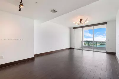 900 Biscayne Blvd #3502, Miami, FL 33132 - Photo 12