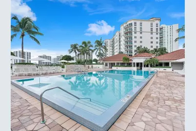 20000 E Country Club Dr #1102, Aventura, FL 33180 - Photo 26