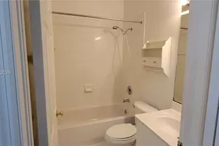 5640 NW 115th Ct, Doral, FL 33178 - Photo 20