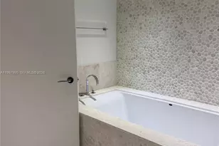 17121 Collins Ave, Sunny Isles Beach, FL 33160 - Photo 10