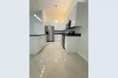 907 NE 199th St #204, Miami, FL 33179 - Photo 6