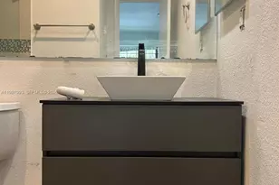 907 NE 199th St, Miami, FL 33179 - Photo 22