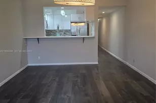 9500 SW 3rd St, Boca Raton, FL 33428 - Photo 8