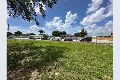 11888 SW 220th St, Miami, FL 33170 - Photo 1