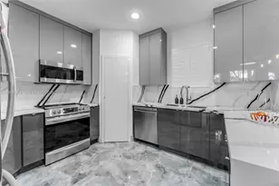 9030 SW 162nd St, Palmetto Bay, FL 33157 - Photo 4