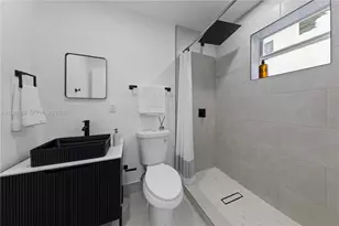 651 NW 9th St, Homestead, FL 33030 - Photo 14