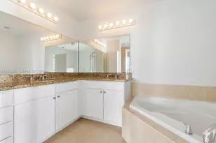 3001 NE 185th St, Aventura, FL 33180 - Photo 18