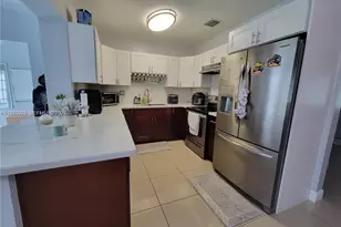 6930 SW 12th St, Pembroke Pines, FL 33023 - Photo 4