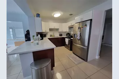 6930 SW 12th St, Pembroke Pines, FL 33023 - Photo 6