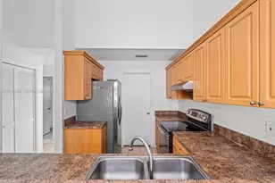 6916 SW 37th St, Miramar, FL 33023 - Photo 12