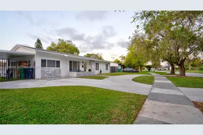 9311 Sterling Dr, Cutler Bay, FL 33157 - Photo 4