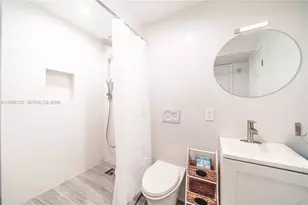 6301 Collins Ave, Miami Beach, FL 33141 - Photo 20