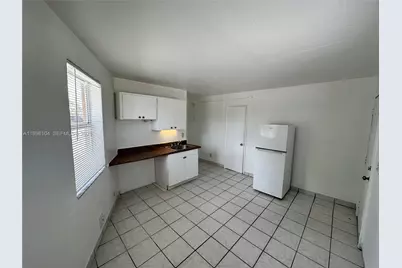 701 NW 7th Ave #1, Hallandale Beach, FL 33009 - Photo 1