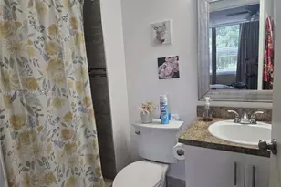 7664 NW 18th St, Margate, FL 33063 - Photo 12