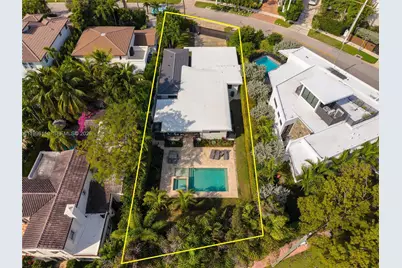 3141 N Bay Rd, Miami Beach, FL 33140 - Photo 1