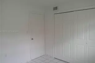 461 SW 7th St, Miami, FL 33130 - Photo 8