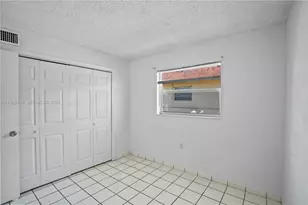 461 SW 7th St, Miami, FL 33130 - Photo 16