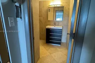 5825 Collins Ave, Miami Beach, FL 33140 - Photo 32