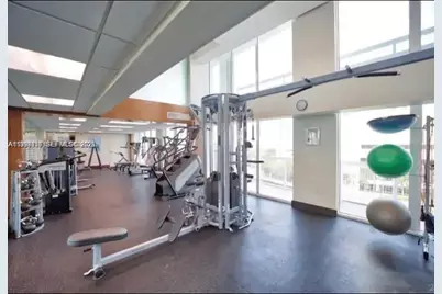 41 SE 5th St #414, Miami, FL 33131 - Photo 22