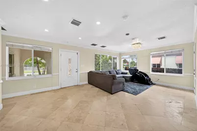 6881 SW 27th St, Miami, FL 33155 - Photo 4