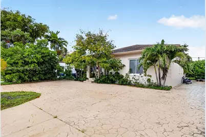 6881 SW 27th St, Miami, FL 33155 - Photo 2