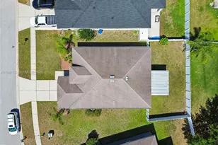 9407 Black Thorn Loop, Other City - In The State Of Florida, FL 34638 - Photo 32