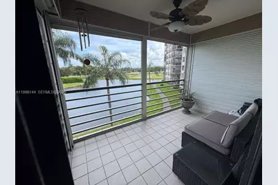 1200 Saint Charles Pl #321, Pembroke Pines, FL 33026 - Photo 20