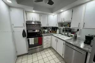 1200 St Charles Pl, Pembroke Pines, FL 33026 - Photo 10