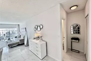 500 Bayview Dr, Sunny Isles Beach, FL 33160 - Photo 8